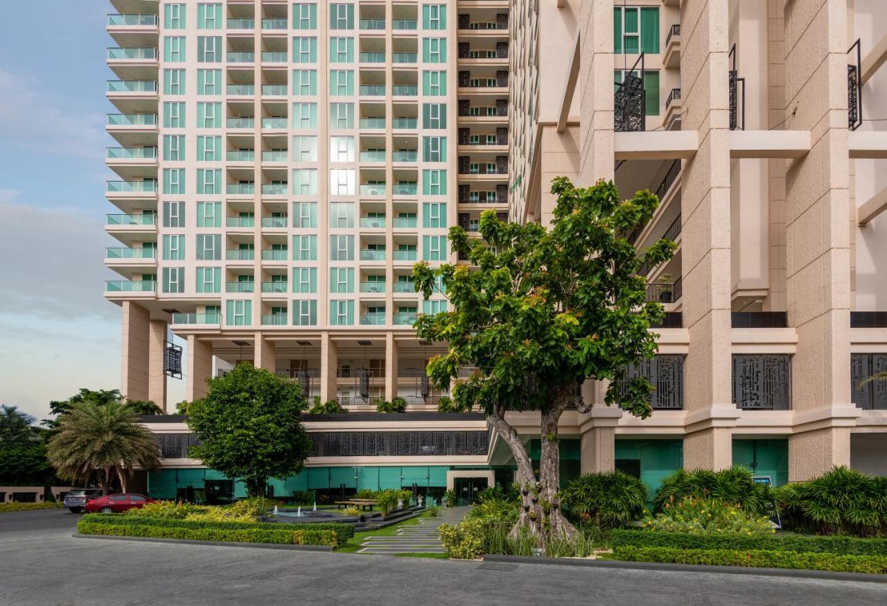 Rare Panoramic Sea, & Mountain Views - Xxl Balcony - Free Fast Wifi - Pool - Garden Tower 2317 Apartemen Pattaya