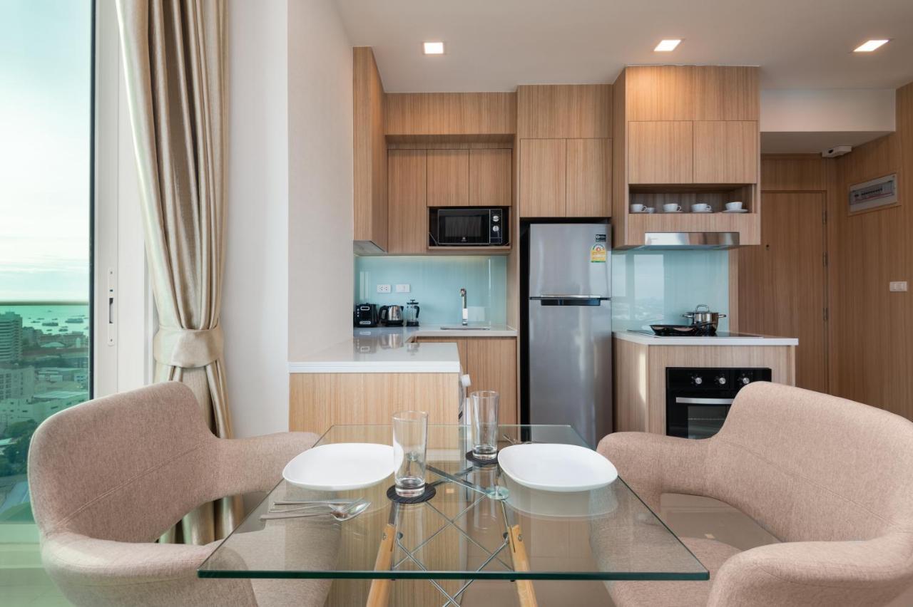 Rare Panoramic Sea, & Mountain Views - Xxl Balcony - Free Fast Wifi - Pool - Garden Tower 2317 Apartemen